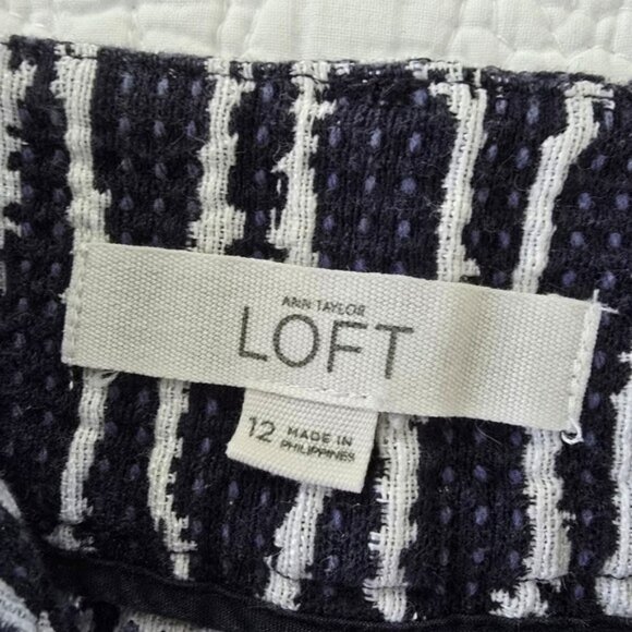 Ann Taylor Loft Women's Riviera Short Size 12 Navy Blue White Textured Vacation - Picture 8 of 12